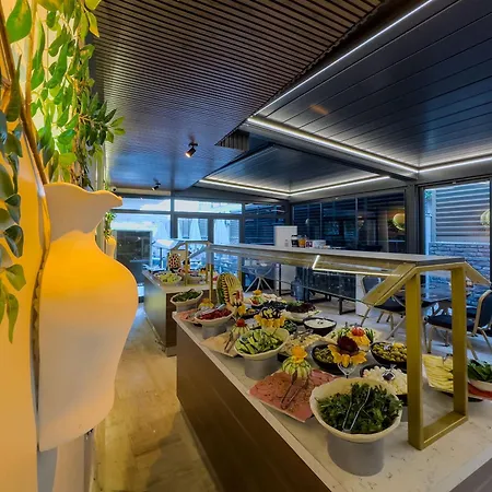 Quality Gold Hotel Antalya